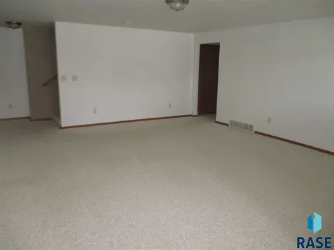 Undisclosed, Sioux Falls, SD 57103 photo 21