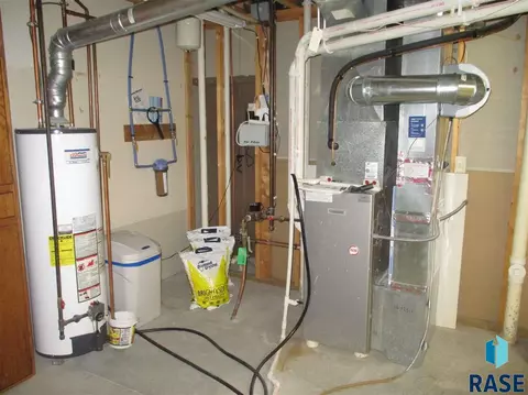Undisclosed, Sioux Falls, SD 57103 photo 25