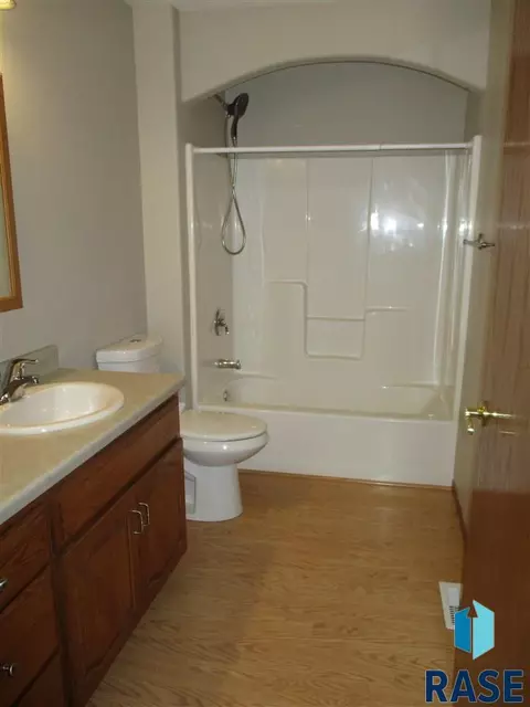 Undisclosed, Sioux Falls, SD 57103 photo 18