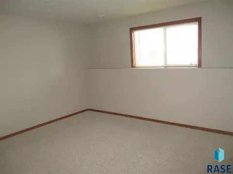 Undisclosed, Sioux Falls, SD 57103 photo 23