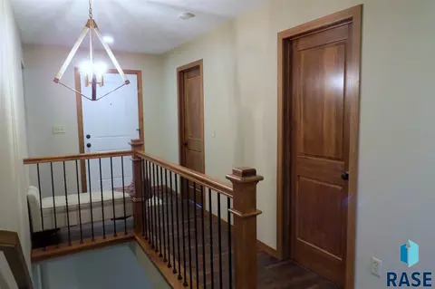 1120 Cedar St, Brandon, SD 57005 photo 3