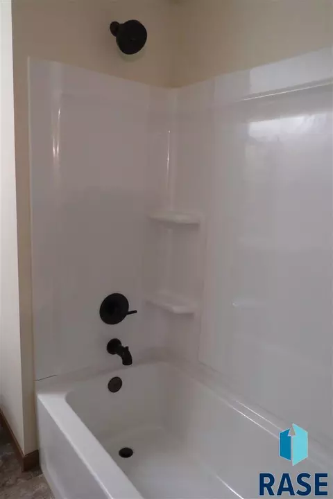 1120 Cedar St, Brandon, SD 57005 photo 24