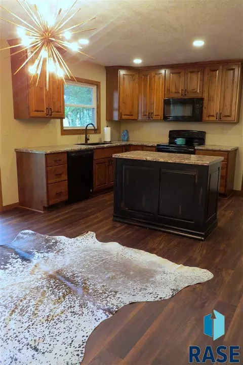 1120 Cedar St, Brandon, SD 57005 photo 11