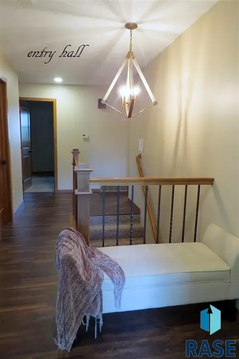 1120 Cedar St, Brandon, SD 57005 photo 2