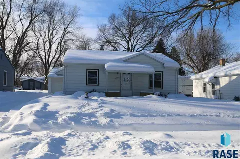 2301 E Austin St, Sioux Falls, SD 57103 photo 3