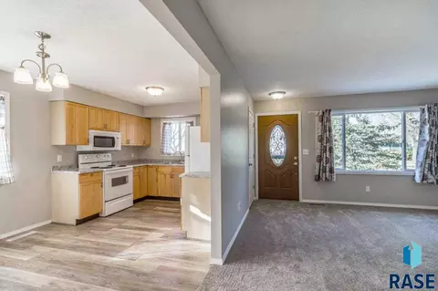 5117 E 16th St, Sioux Falls, SD 57110 photo 12