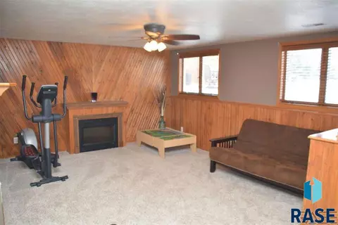 216 E 9th St, Crooks, SD 57020 photo 16