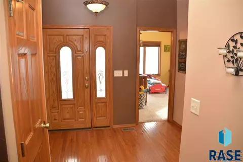 216 E 9th St, Crooks, SD 57020 photo 10