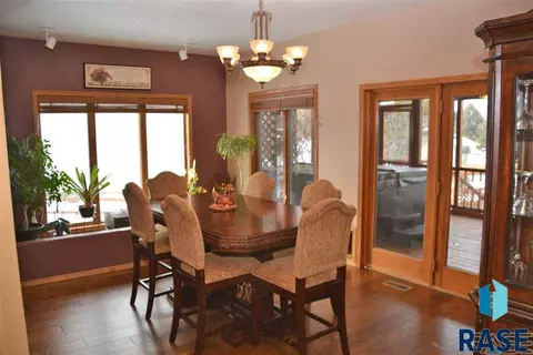 216 E 9th St, Crooks, SD 57020 photo 8