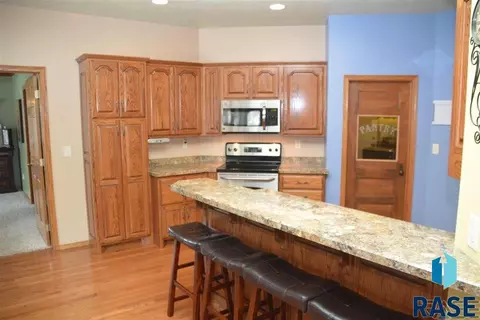 216 E 9th St, Crooks, SD 57020 photo 6