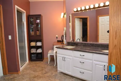 216 E 9th St, Crooks, SD 57020 photo 12