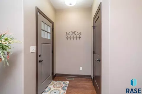 321 S Dockside Cir, Sioux Falls, SD 57107 photo 23