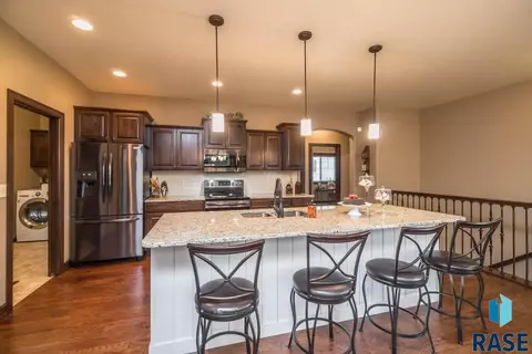 321 S Dockside Cir, Sioux Falls, SD 57107 photo 8