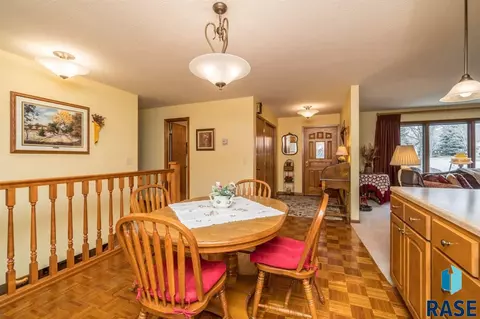 2701 E Old Orchard Trl, Sioux Falls, SD 57103 photo 27