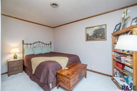 2701 E Old Orchard Trl, Sioux Falls, SD 57103 photo 10