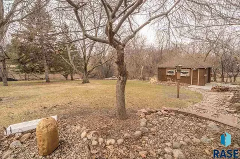 2701 E Old Orchard Trl, Sioux Falls, SD 57103 photo 9