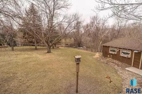 2701 E Old Orchard Trl, Sioux Falls, SD 57103 photo 8