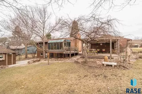 2701 E Old Orchard Trl, Sioux Falls, SD 57103 photo 5