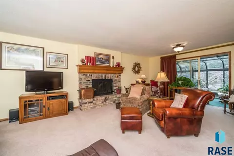 2701 E Old Orchard Trl, Sioux Falls, SD 57103 photo 21