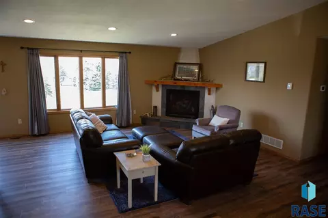 18442 Gussie Ln, Gary, SD 57237 photo 7
