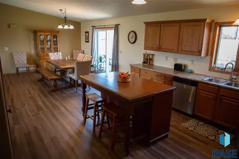 18442 Gussie Ln, Gary, SD 57237 photo 4
