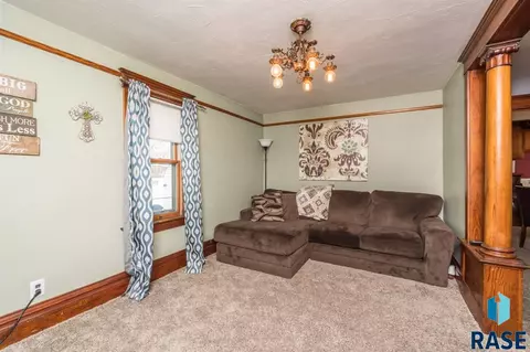 1022 E 1st St, Sioux Falls, SD 57103 photo 2