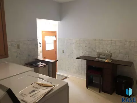 629 S Relanto St, Freeman, SD 57029 photo 20