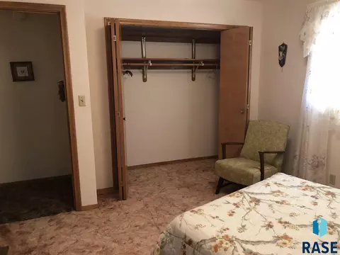 629 S Relanto St, Freeman, SD 57029 photo 16
