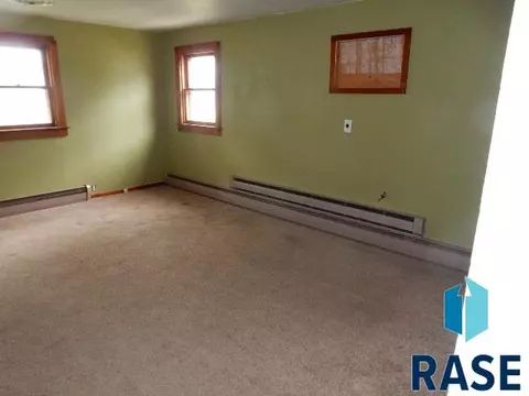 101 E 3rd St, Dell Rapids, SD 57022 photo 6