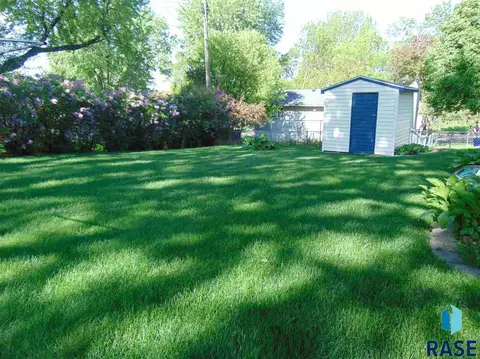 3805 E Claudette Dr, Sioux Falls, SD 57103 photo 22