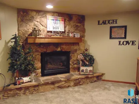 3805 E Claudette Dr, Sioux Falls, SD 57103 photo 18
