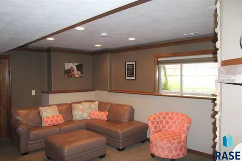 Undisclosed, Sioux Falls, SD 57106 photo 12