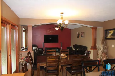 Undisclosed, Sioux Falls, SD 57106 photo 4