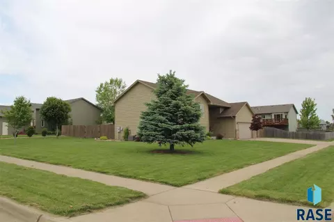 Undisclosed, Sioux Falls, SD 57106 photo 2
