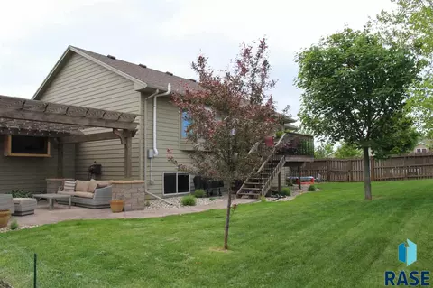 Undisclosed, Sioux Falls, SD 57106 photo 19