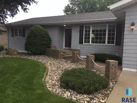 4309 E Shenandoah Trl, Sioux Falls, SD 57103 photo 1