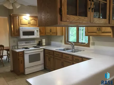 4309 E Shenandoah Trl, Sioux Falls, SD 57103 photo 3