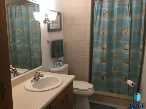 4309 E Shenandoah Trl, Sioux Falls, SD 57103 photo 15