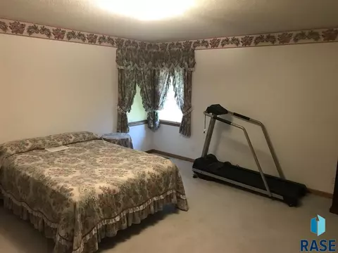 202 E 3rd St, Marion, SD 57043 photo 12