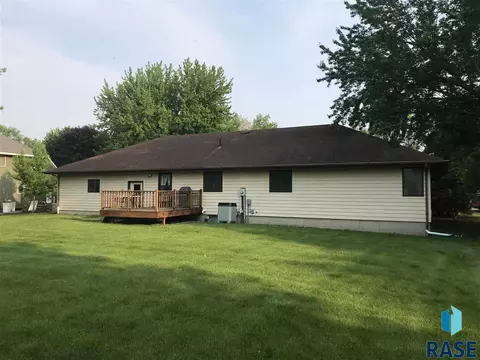 202 E 3rd St, Marion, SD 57043 photo 5