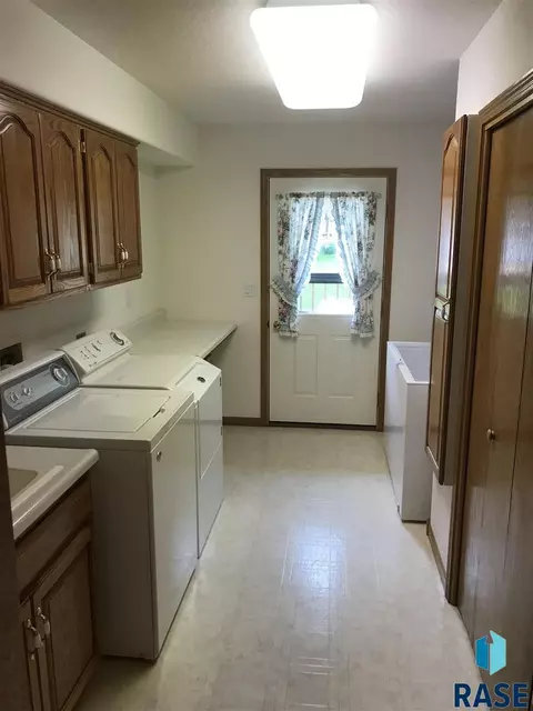 202 E 3rd St, Marion, SD 57043 photo 19
