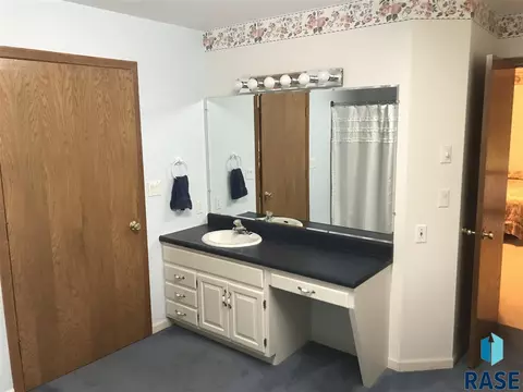 202 E 3rd St, Marion, SD 57043 photo 17