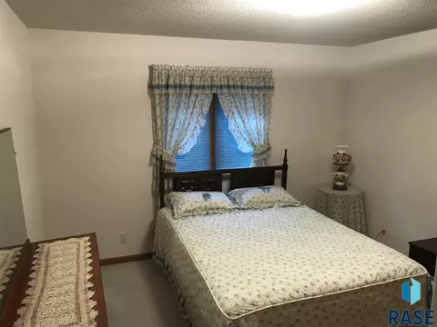 202 E 3rd St, Marion, SD 57043 photo 10