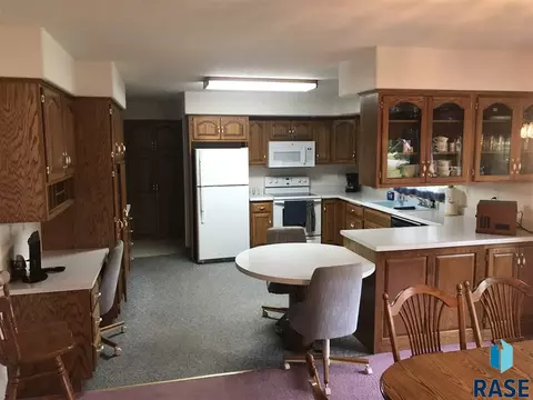 202 E 3rd St, Marion, SD 57043 photo 6