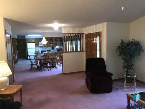 202 E 3rd St, Marion, SD 57043 photo 9