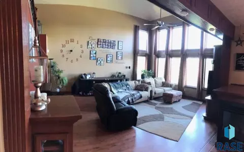 2405 N Devon Ave, Tea, SD 57064 photo 8