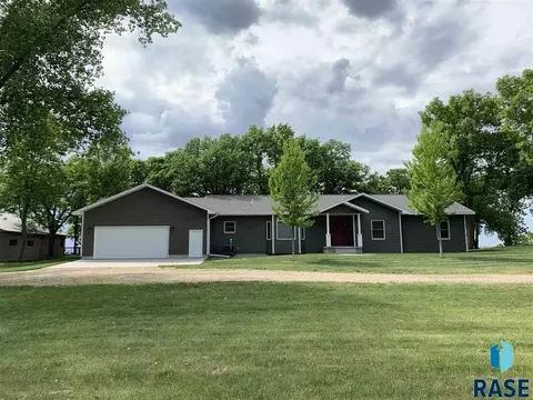 2110 Lakeview Ln, Gary, SD 57237 photo 1