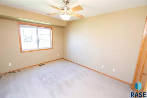 5601 S Anthony Ave, Sioux Falls, SD 57106 photo 9