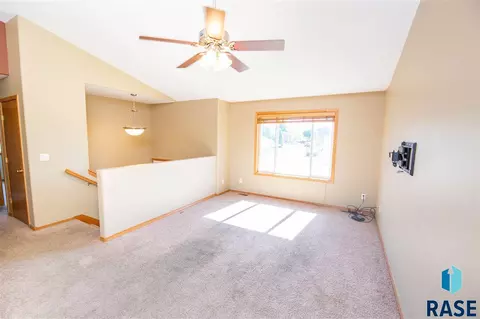 5601 S Anthony Ave, Sioux Falls, SD 57106 photo 2
