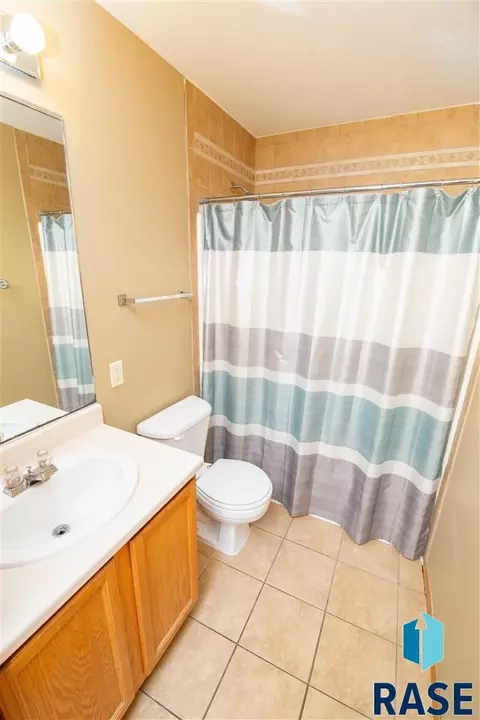 5601 S Anthony Ave, Sioux Falls, SD 57106 photo 8